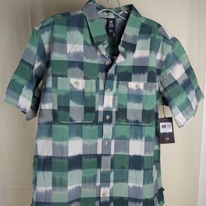 Men Size Medium Shirt Short Sleeve by Mountain Hardwear